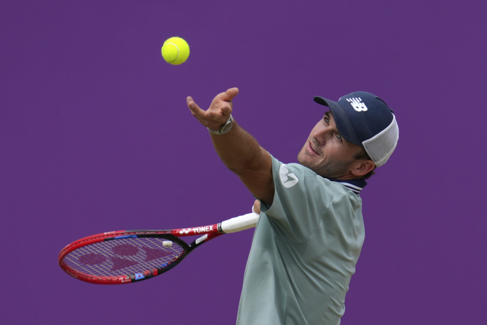 上海久事并 上海久事并