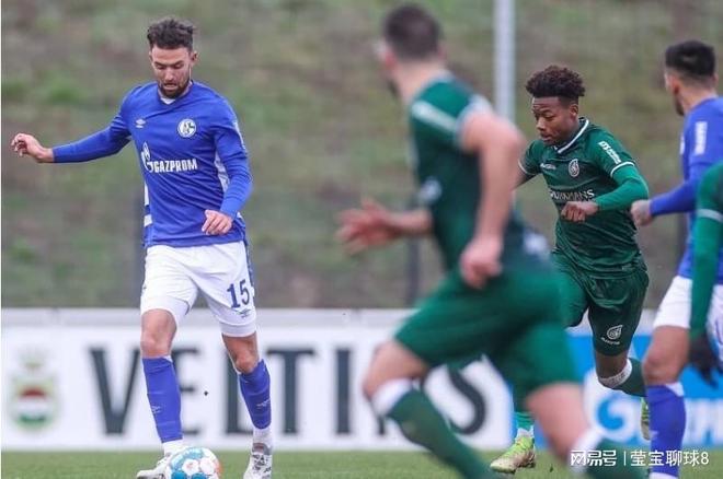 他彻底休息 他彻底休息