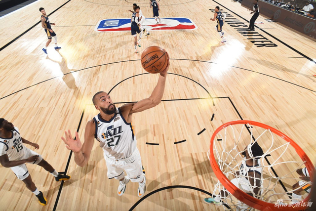 现在赛场上 现在赛场上