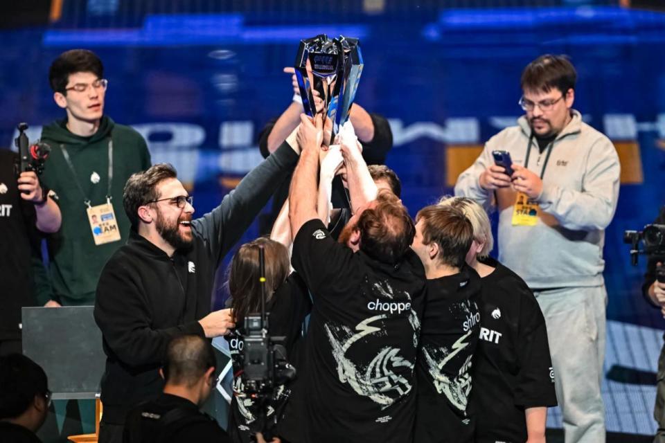 赛强队的样 赛强队的样